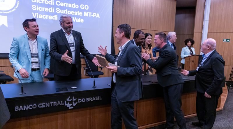 Cooperativas financeiras são reconhecidas pelo Recip