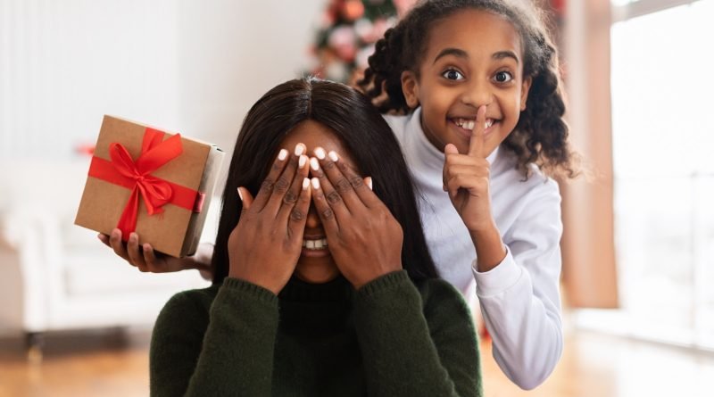 Cerca de 40% dos brasileiros brincam de Amigo Secreto