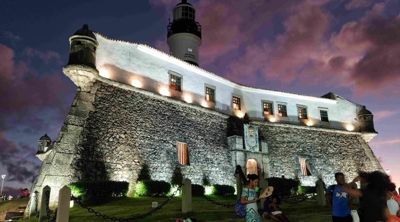 Salvador espera receber 3,4 milhões de turistas no verão