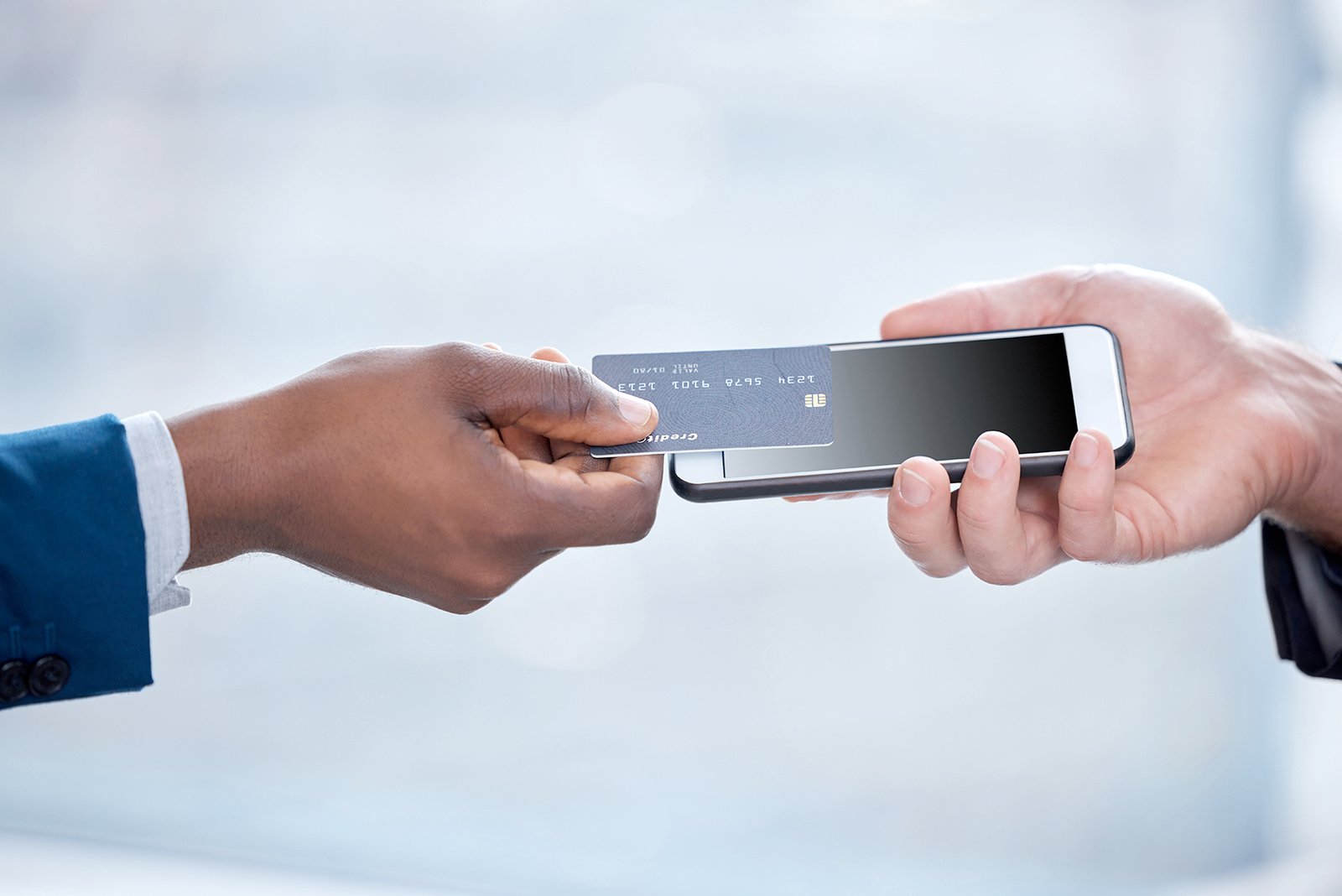 Celular vira maquininha com pagamento por aproximação