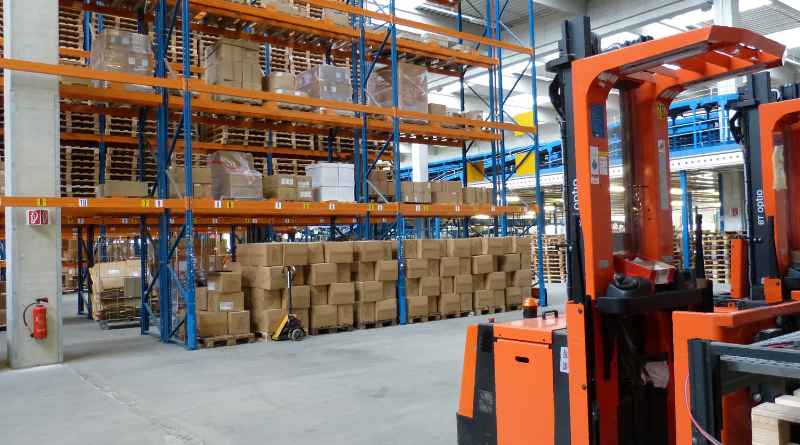 Indicador de evolução do nível de estoques na indústria cai