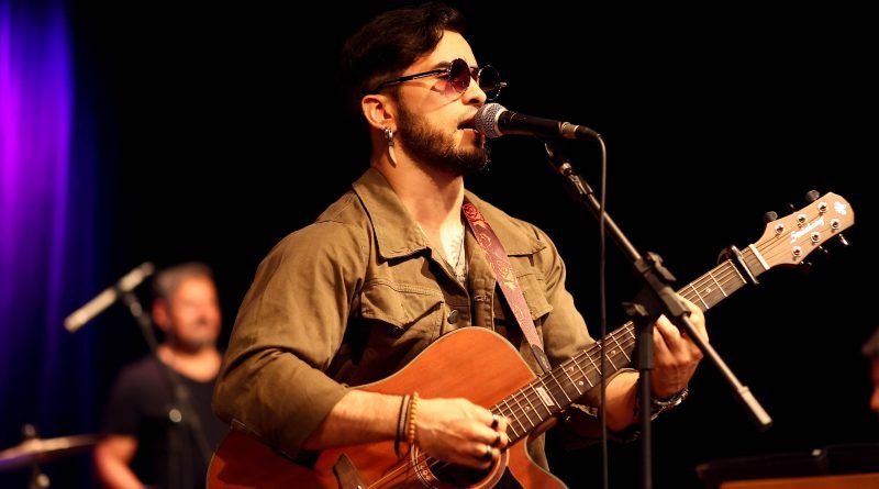 Gabbriel Castro reflete a intensidade humana em "Visceral"