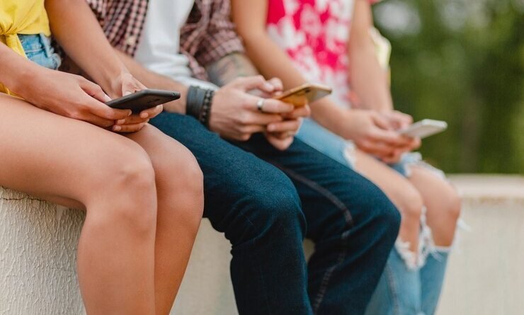 SPDIGI abre consulta sobre uso de telas por adolescentes
