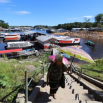 Remoção de flutuantes em Manaus é suspensa, após prefeitura pedir dinheiro para realização