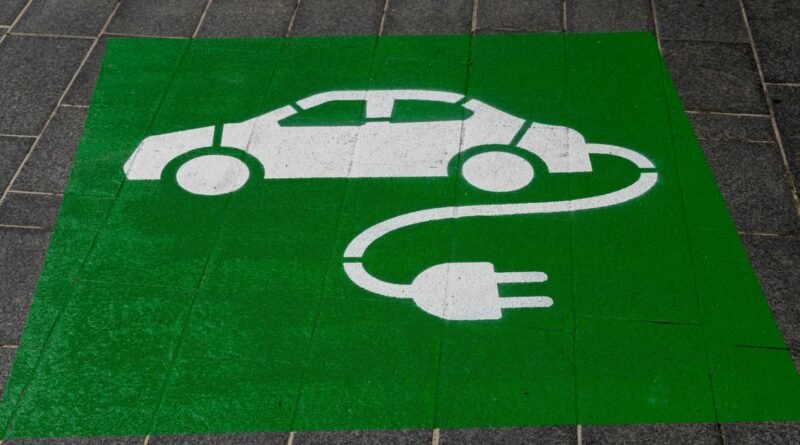 Eletrificados em alta no Brasil: vendas de carros elétricos batem recorde