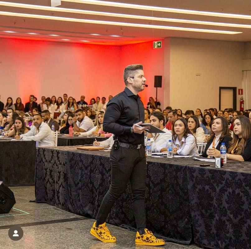 Treinamento de vendas pode ajudar negócios