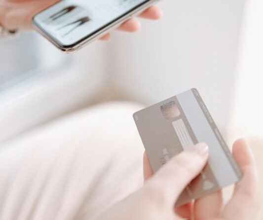 Live commerce desponta como tendência na Black Friday
