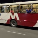 Motorista tem arma apontada para cabeça durante assalto a ônibus em Manaus