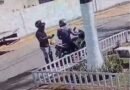 VÍDEO: PM que matou motoqueiro por R$ 7 é espancado pela população