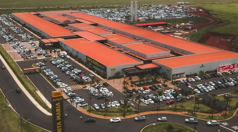 Outlet no interior de São Paulo registra 400 mil visitantes