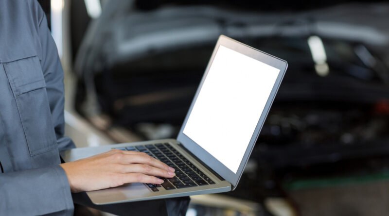 Uso da tecnologia é empregado em oficinas mecânicas