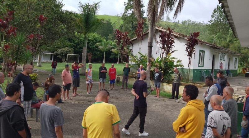 Centro integrativo melhora reabilitação de usuário de drogas