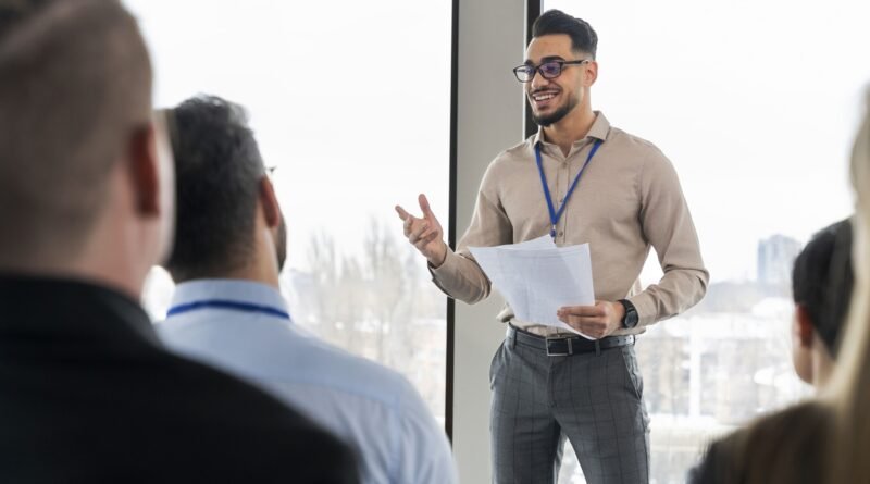 Sintelmark promove palestra exclusiva para homens sobre respeito e equidade