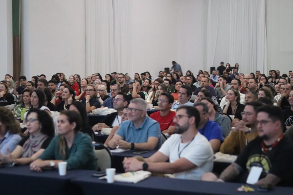 Escola de Diretores 2025: inscrições vão até quinta-feira