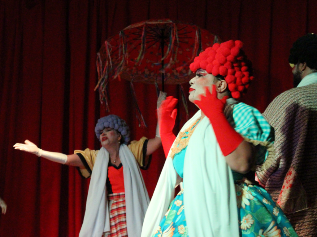 Espetáculo teatral celebra a tradição da Festa de Trindade