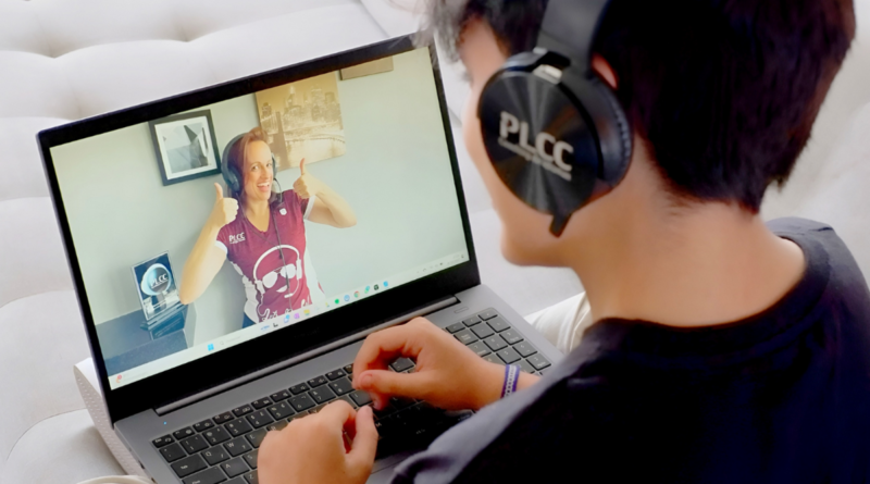 PLCC Idiomas: streaming busca ensinar idioma com cultura pop