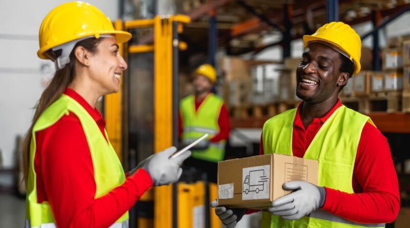 Manpower abre 100 posições para Auxiliar de Logística