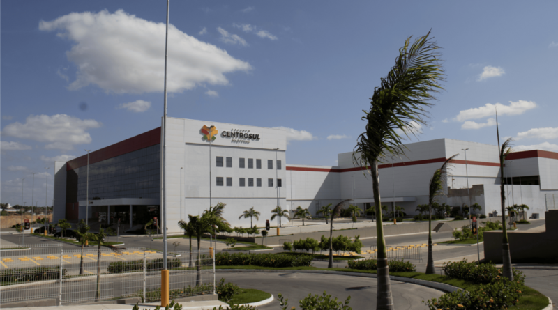 Construção de shopping marca desenvolvimento em Lagarto