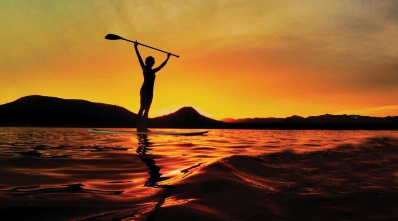 SUP Para Todos promove aulas gratuitas de stand up surf em São Sebastião