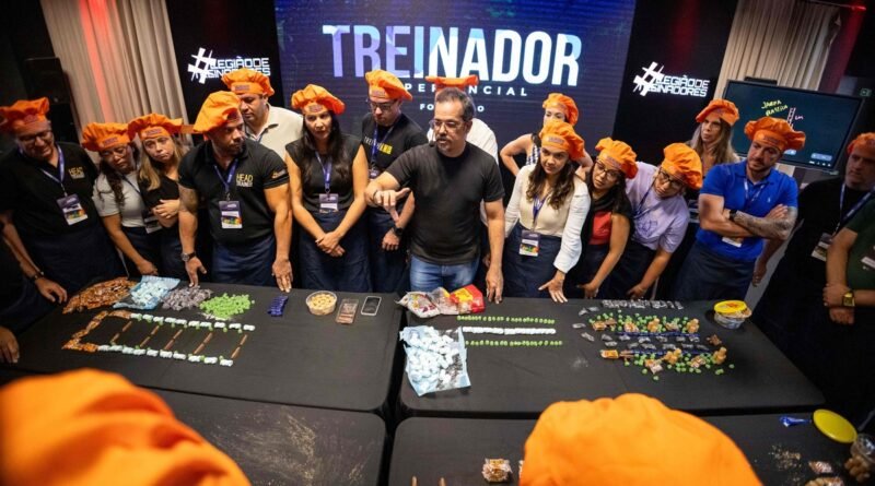 Treinador atua como facilitador de autoconhecimento em grupo