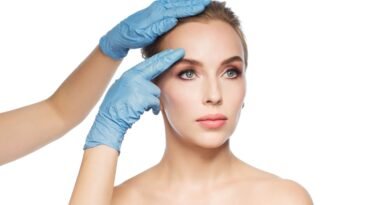 Cirurgia de Frontoplastia reajusta a linha capilar