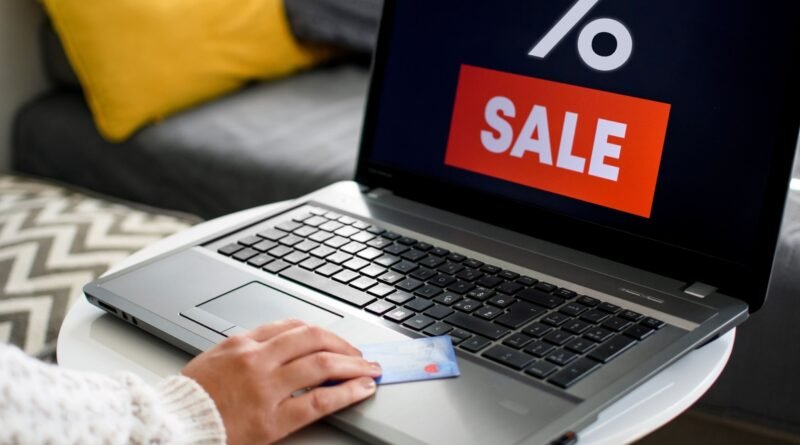 Descontos de até 65% marcam outlet da Mixtou