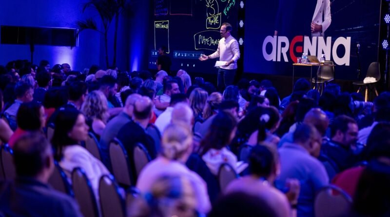 Treinador comportamental se adapta ao mercado de trabalho