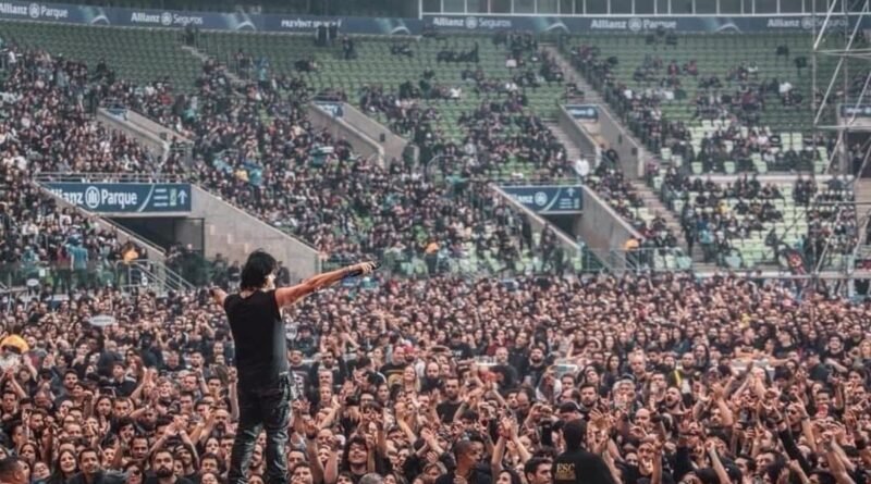 Banda Armored Dawn de Rock Metal faz da música um ato social