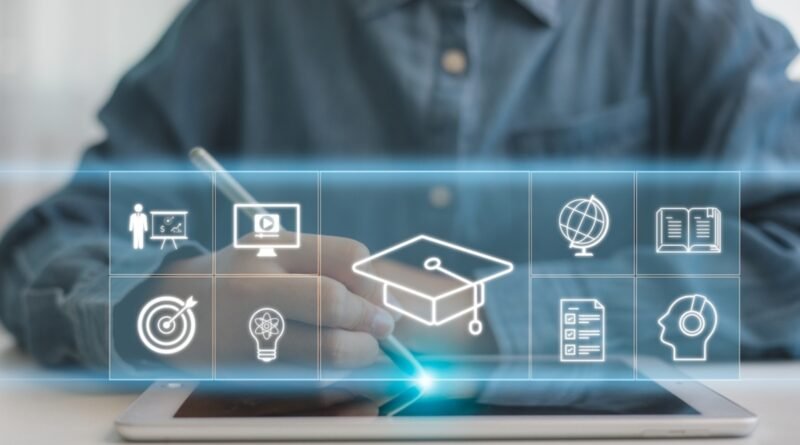 Cursos tecnólogos oferecem formação superior com foco em empregabilidade