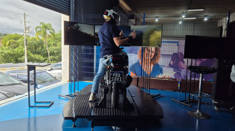 Simuladores de moto podem salvar 4.800 vidas por ano no país