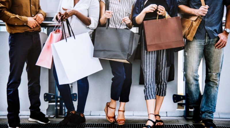 Consumo de moda cresce 42% em 25 anos, revela estudo