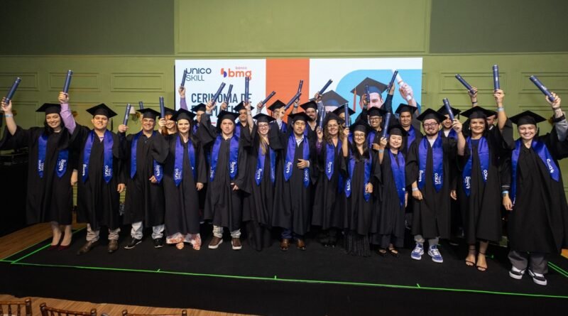 Bmg forma 1ª turma com benefício educação do Unico Skill