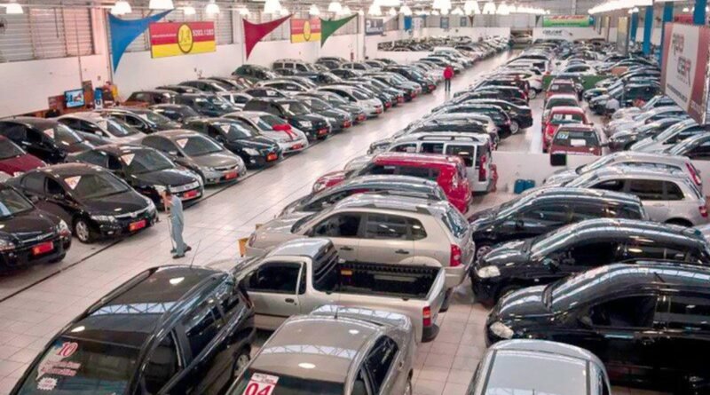 Vendas de carros usados crescem quase 14% em 2025