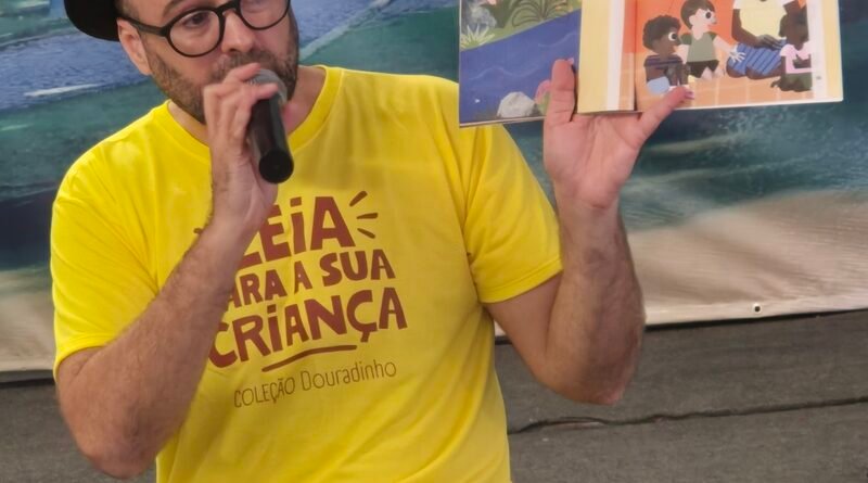 Turnê da Coleção Douradinho passa por escolas do Espírito Santo