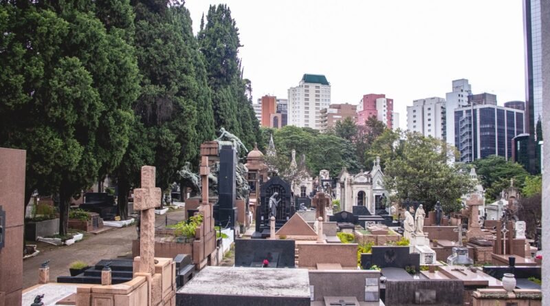 Cemitério da Consolação recebe exposição fotográfica inédita