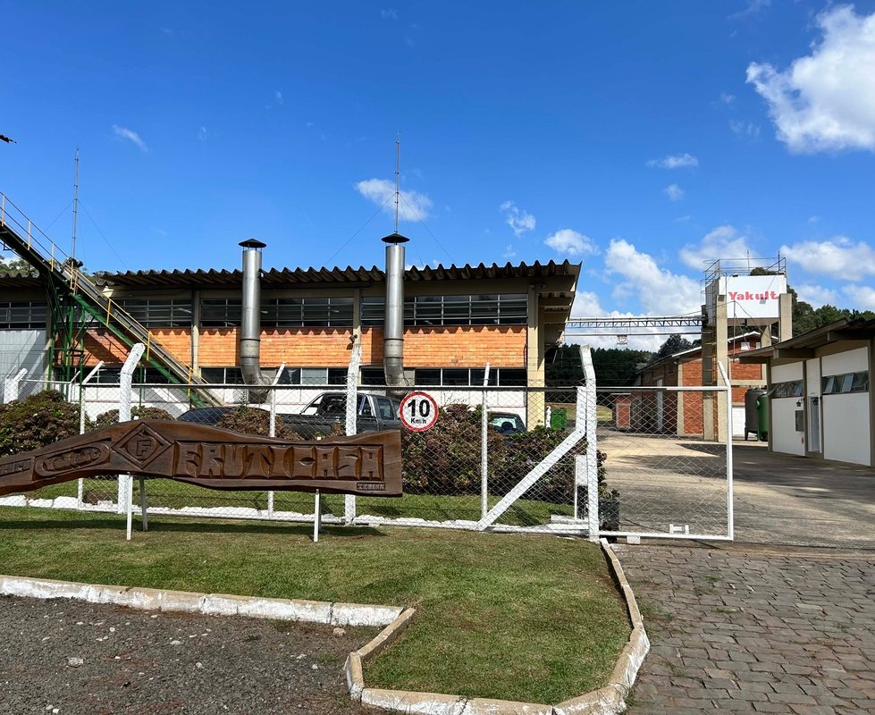 Fábrica da Yakult em Santa Catarina recebe certificação internacional