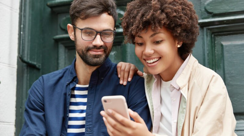 Procura por smartphones seminovos cresce entre brasileiros