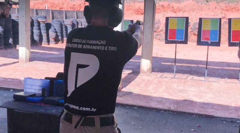Senado analisa projeto que muda regras para posse de armas