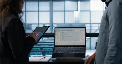 Consumidores pesquisam por produtos e serviços, diz pesquisa