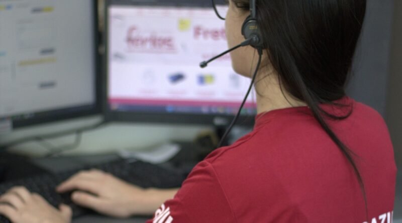 Atendimento digital combina tecnologia e recursos humanos