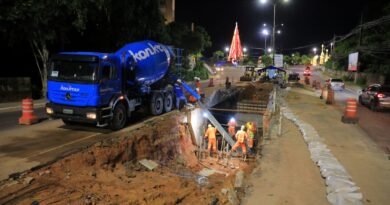 Prefeitura de Manaus avança em obra de concretagem de ponte para o alargamento da avenida do Turismo