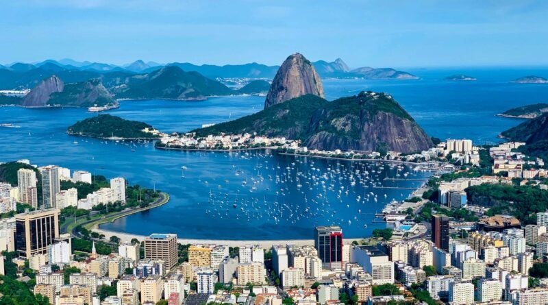 Brasil bate recorde de turistas estrangeiros em 2025