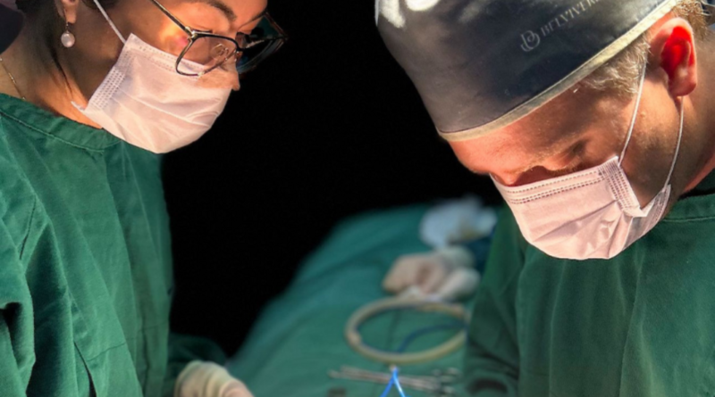 Cirurgia explora lifting facial com cicatriz reduzida
