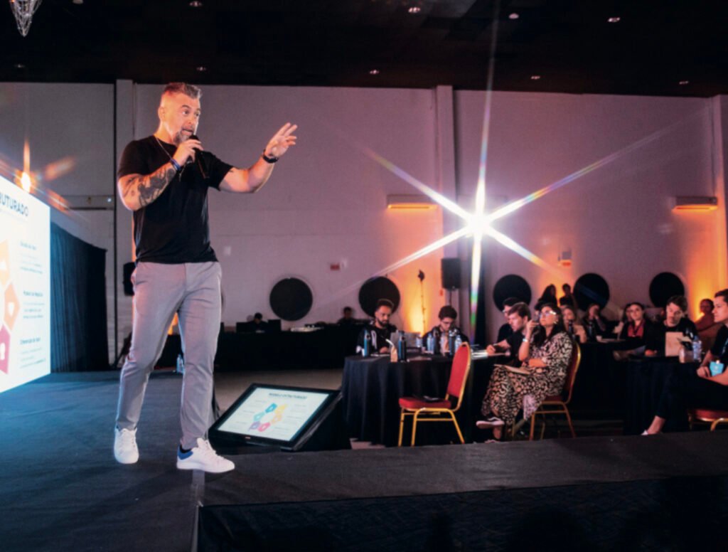 Cruz do Mérito JK reconhece impacto nacional de Robson Leite