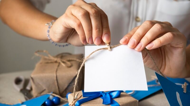 Kits de boas‑vindas ganham força na retenção de talentos em 2026