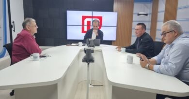 Sabá Reis reconhece direito de Tadeu disputar o governo, mas lembra acordos que o levaram ao poder