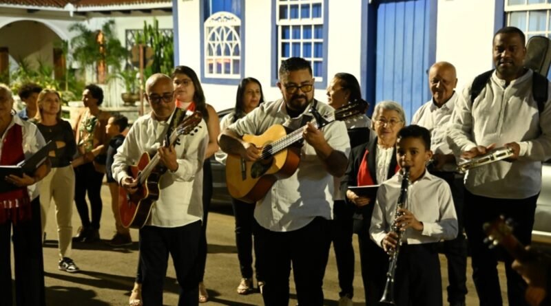 Paracatu em Serenata retorna às ruas com edição especial