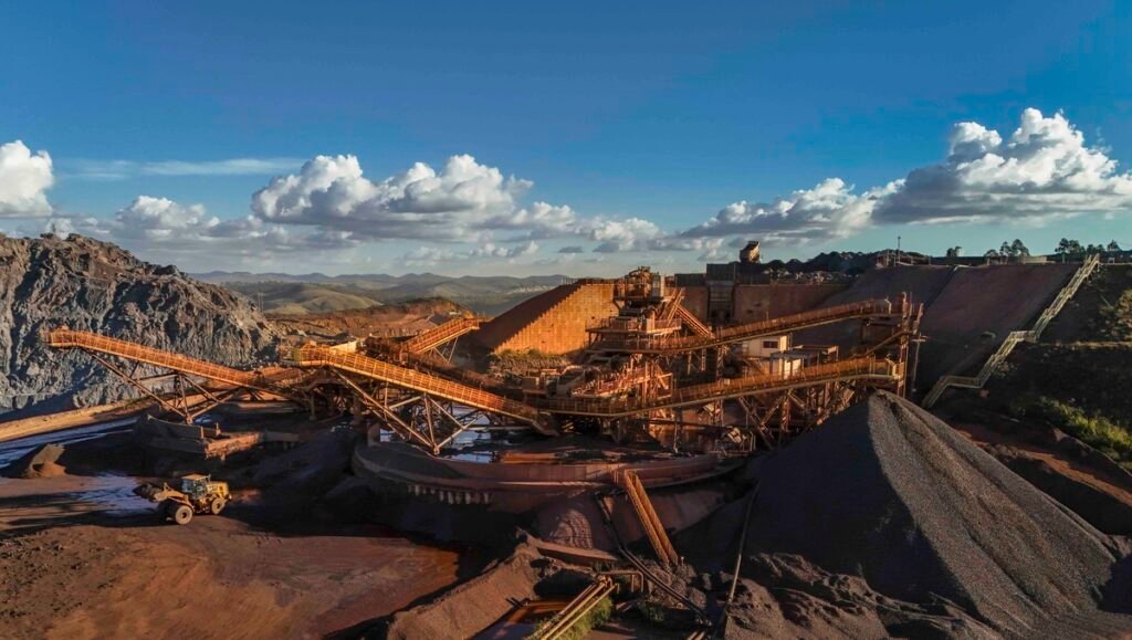 Logística é desafio central para mineração no Brasil