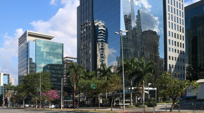 VERT reúne oito certificações ANBIMA no mercado de capitais