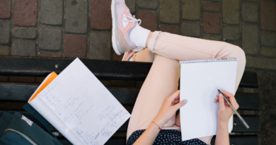 MEC convoca candidatos na lista de espera do FIES e define prazos de validação